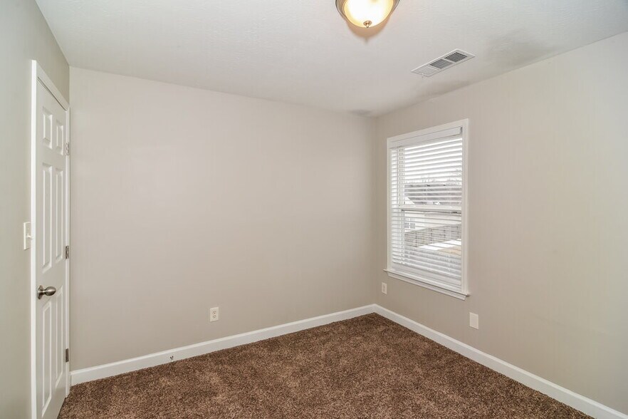 Building Photo - 1616 Allston Dr