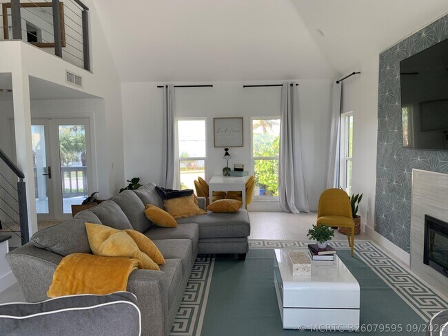 Building Photo - 12840 Jimmy Buffett Mem Hwy