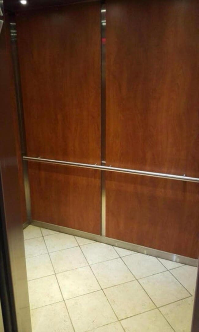 Building Photo - 50 SW 3rd Ave