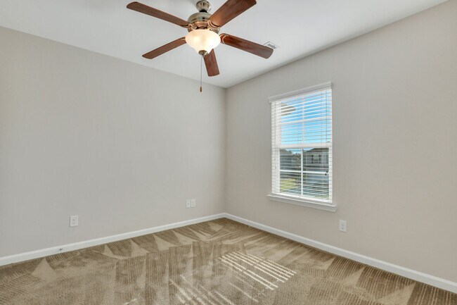 Building Photo - 100 Cantle Dr