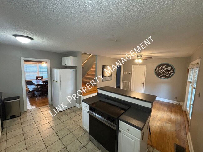 Building Photo - 106 S Germantown Rd