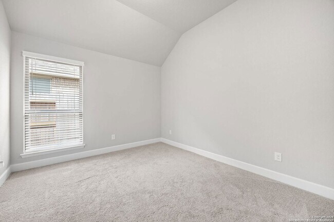 Building Photo - 9328 Trestle Crk