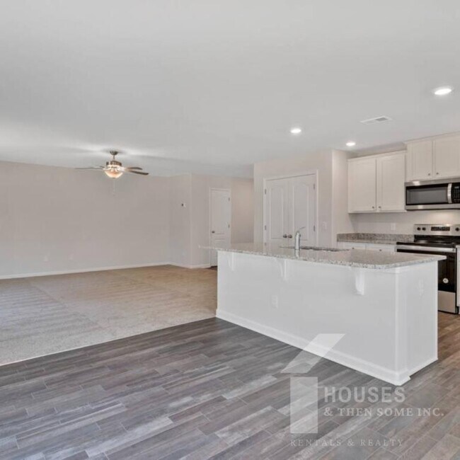 Building Photo - 4057 Reinfield Dr