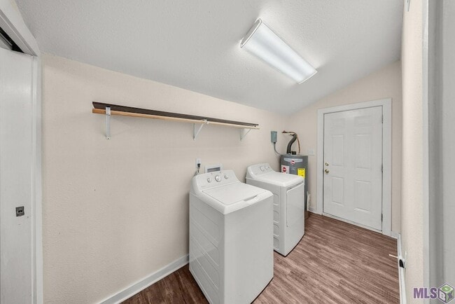 Building Photo - 306 Courthouse St