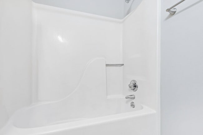 Building Photo - 3-Bedroom Home for in Cary – Close to Downtown!