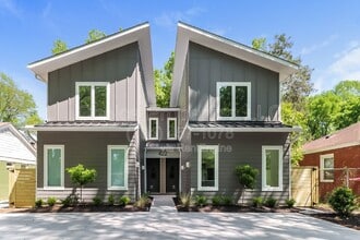 Building Photo - 422 Sylvania Ave