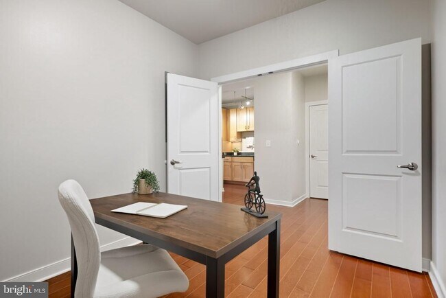 Building Photo - 2200 N Westmoreland St