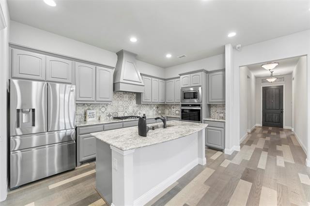 Building Photo - 7581 Sevie Ln