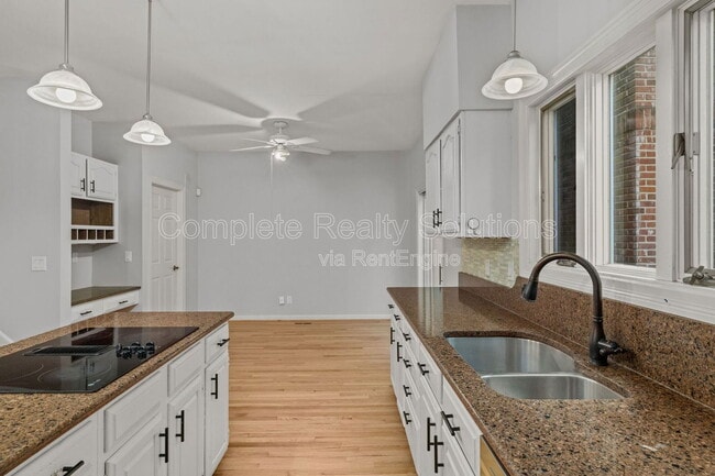 Building Photo - 14637 Timberlake Manor Ct