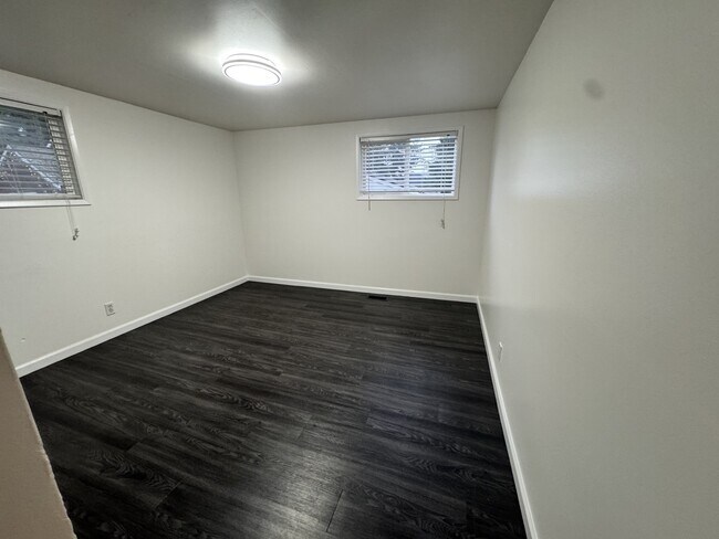 Building Photo - 912 SW 118th St