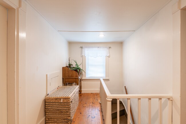 Building Photo - 47 US-1 BYP