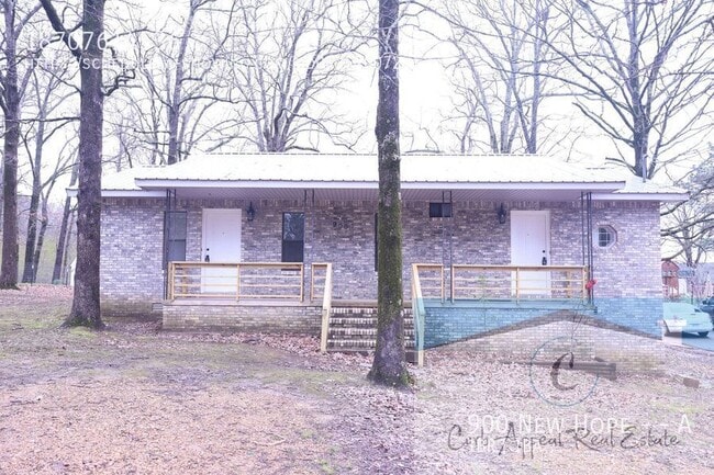 Building Photo - 900 New Hope Ln