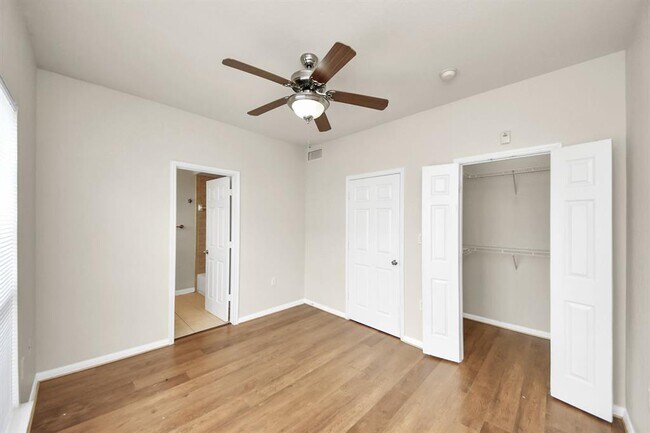 Building Photo - 9200 Westheimer Rd