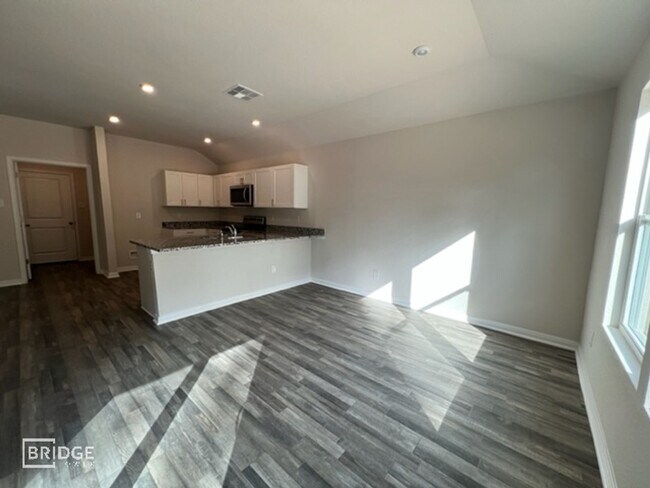Building Photo - 17363 Cedar Crest Dr. Conroe Tx 77306