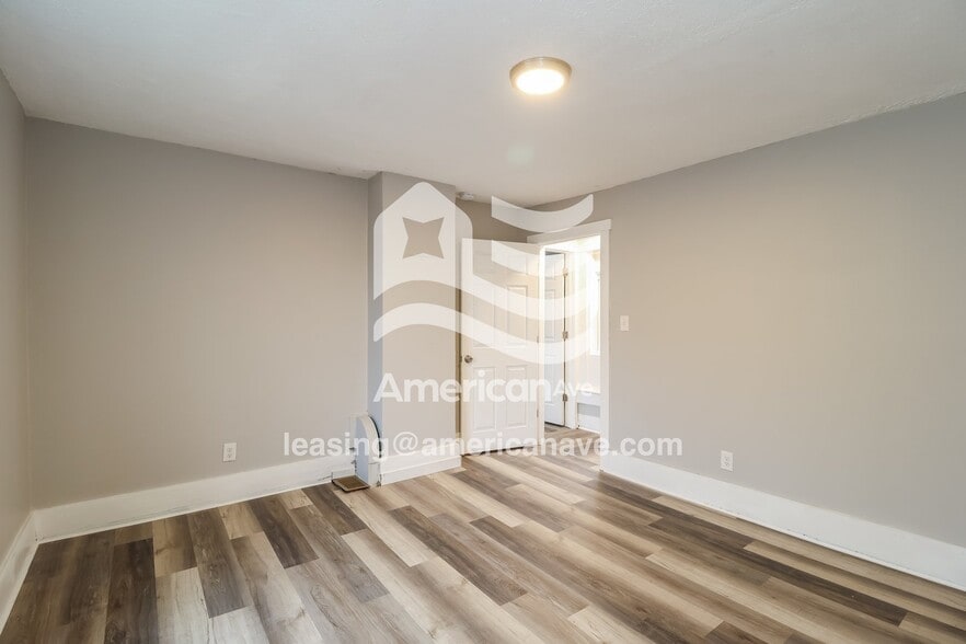 Building Photo - 831 Greenwood Ave