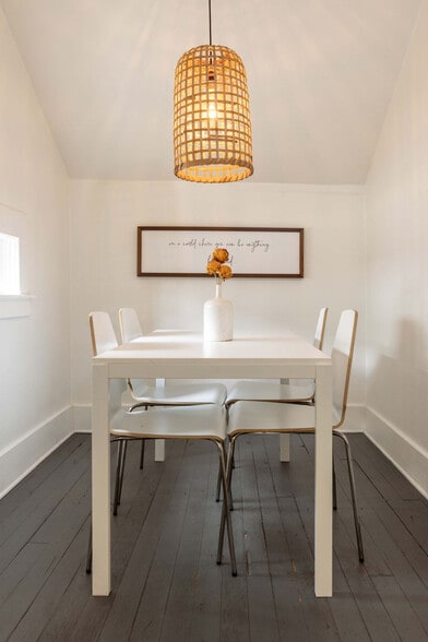 Building Photo - 522 W Franklin St