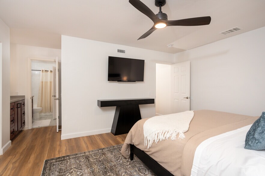 Building Photo - 5244 Edge Park Way