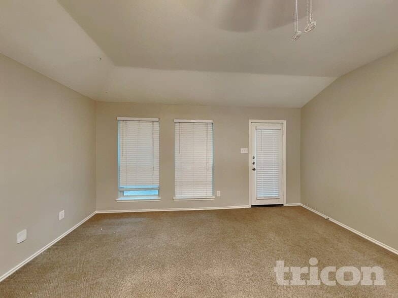 Building Photo - 711 Lentisco Dr