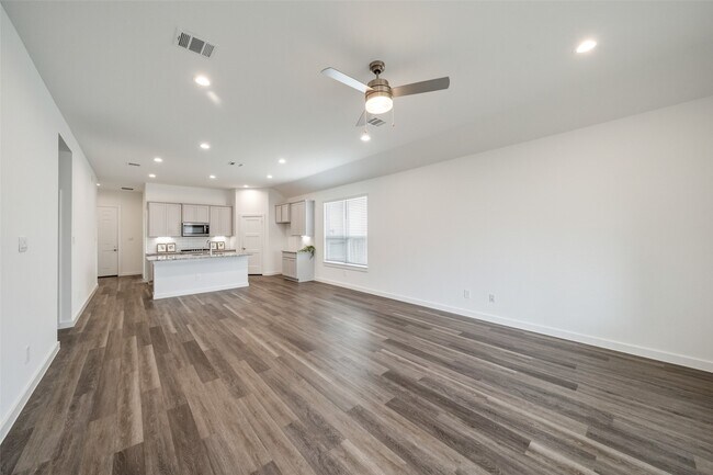 Building Photo - 1613 Sunbend Ln