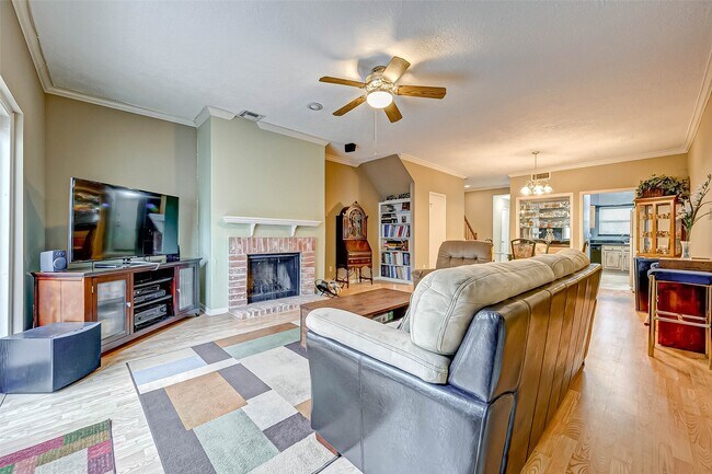 Building Photo - 5976 Woodway Place Ct