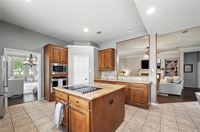 Building Photo - 643 Aspen Ct