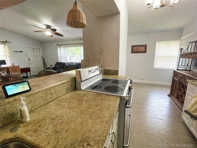 Building Photo - 1501 NW 7th Terrace