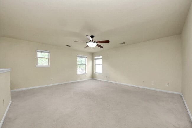 Building Photo - 17006 Kemble Creek Dr