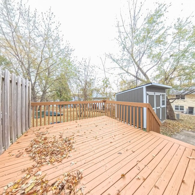 Building Photo - 611 Hickory Hill Ln