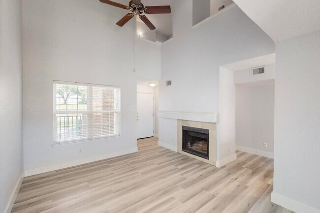 Building Photo - 846 Creekside Dr