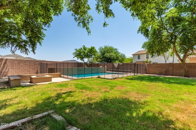 Building Photo - 28511 N 25th Ave