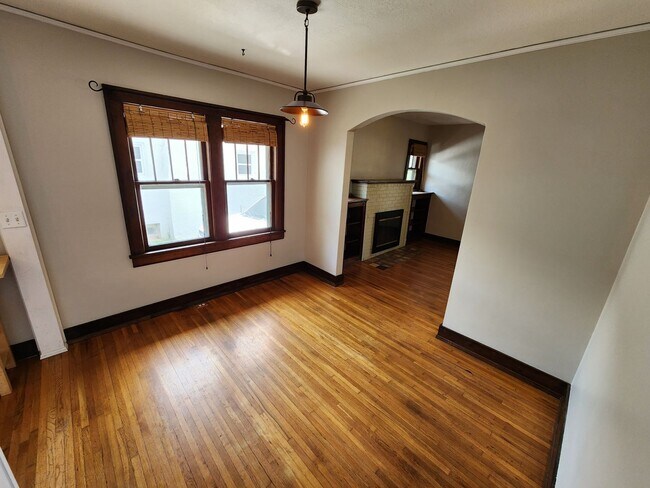Building Photo - 1210 S Jefferson Ave