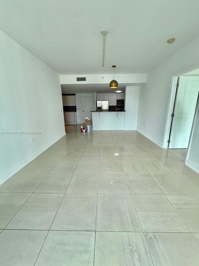 Building Photo - 1250 S Miami Ave