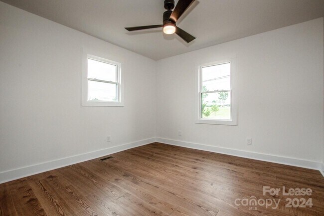 Building Photo - 4892 NC-16
