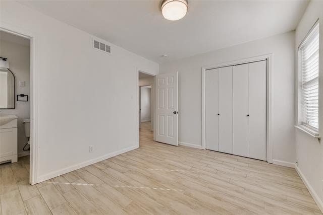 Building Photo - 413 Simmons Dr