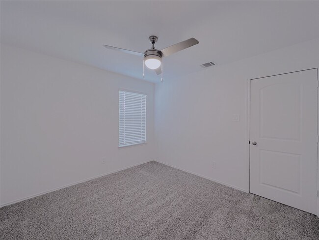 Building Photo - 14918 Cypress Holw Dr