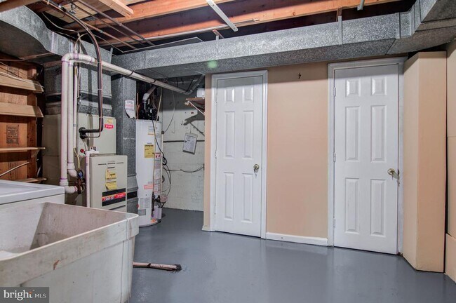 Building Photo - 7763 Durer Ct