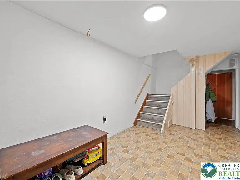 Building Photo - 2308 3rd St