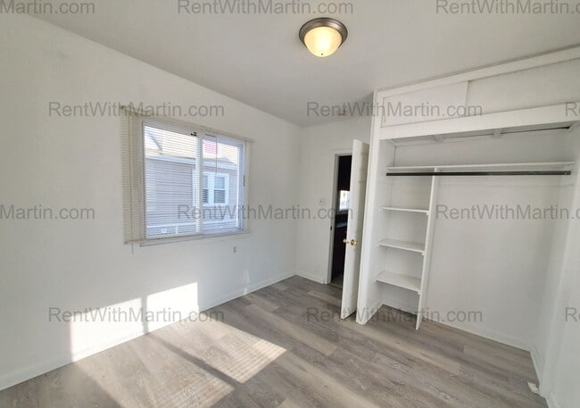 Building Photo - 137 Hope Ave