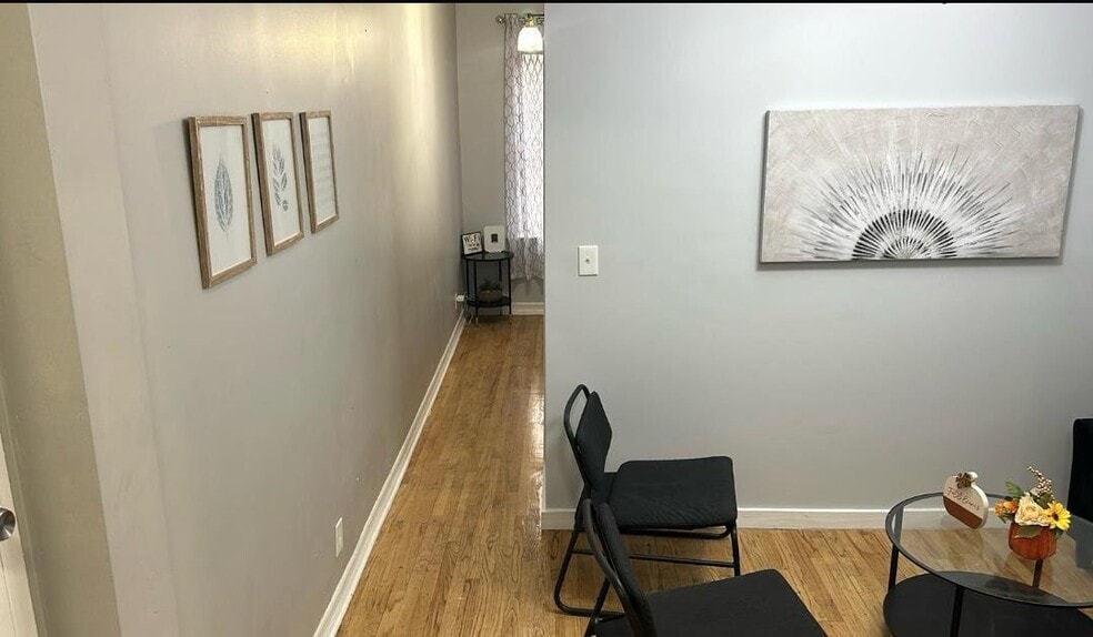 Building Photo - 1200 Woodycrest Ave