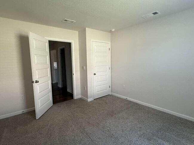 Building Photo - 5509 Silverbell Dr