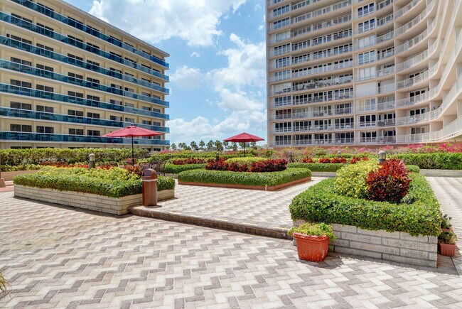 Building Photo - 4100 Galt Ocean Dr