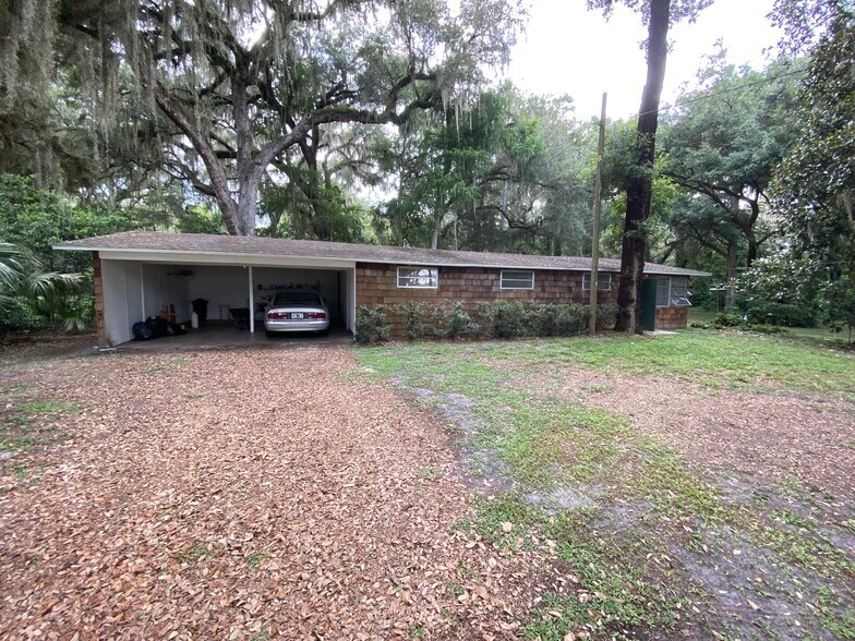 "Gatehouse" exterior front - 1816 Co Rd 432