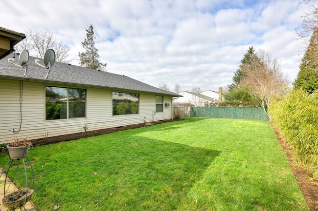 Building Photo - Charming 3 BR, 2 BR Mt. Pleasant Home.