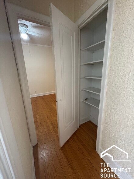 Building Photo - 532 W Arlington Pl