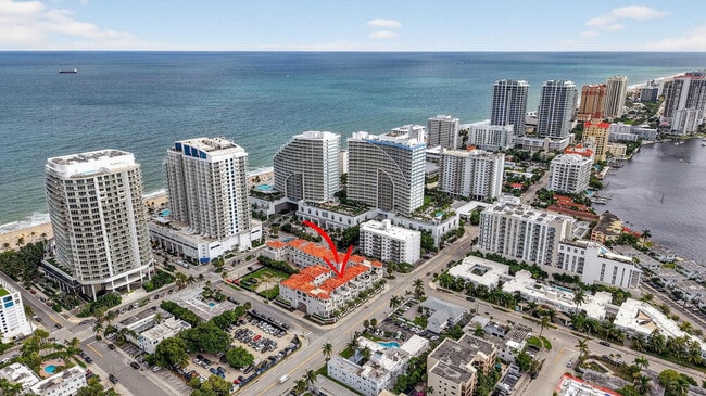 Building Photo - 508 N Birch Rd