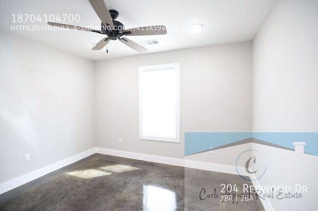 Building Photo - 204 Redwood Dr