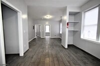 Building Photo - 482 S 17th St