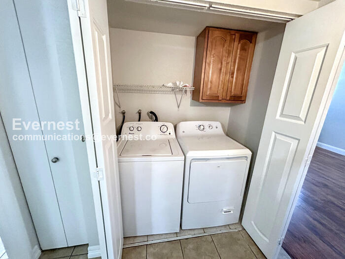 Building Photo - 13200 E Jewell Ave