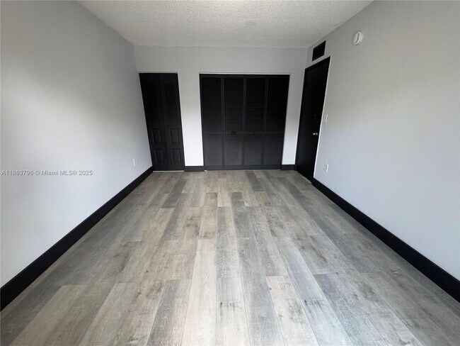 Building Photo - 3300 S Dixie Hwy