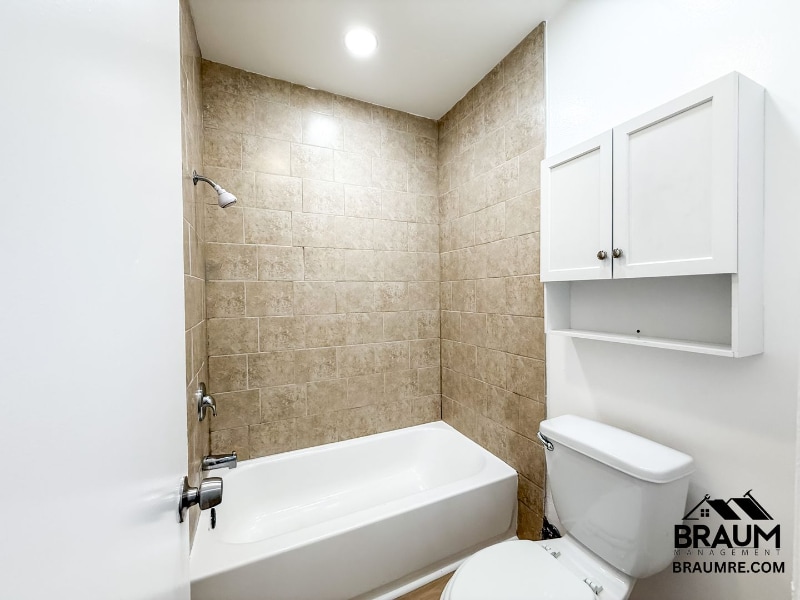 Building Photo - 5461 Kester Ave